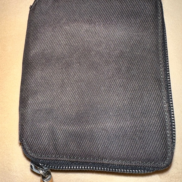 Vintage Gucci Patent Leather Wallet *sold - Picture 7 of 8